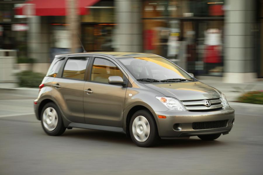  Scion xA 2003 года  (фото 12 из 25)